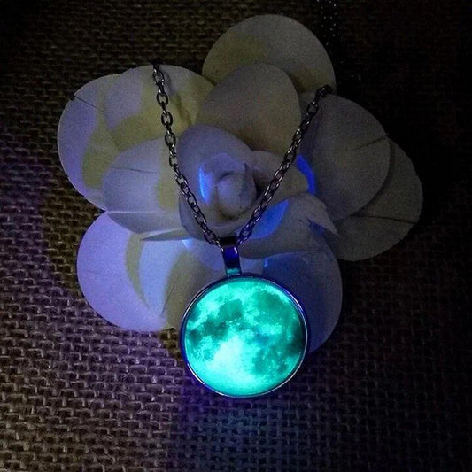 New Glowing Moon Necklace